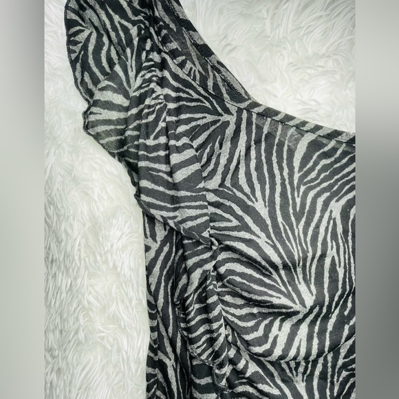 Animal Print 1 shoulder Tank | Small - Picture 2 of 5
